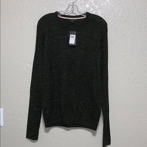 Men’s Guess Pullover Sweater. SIZE: LARGE